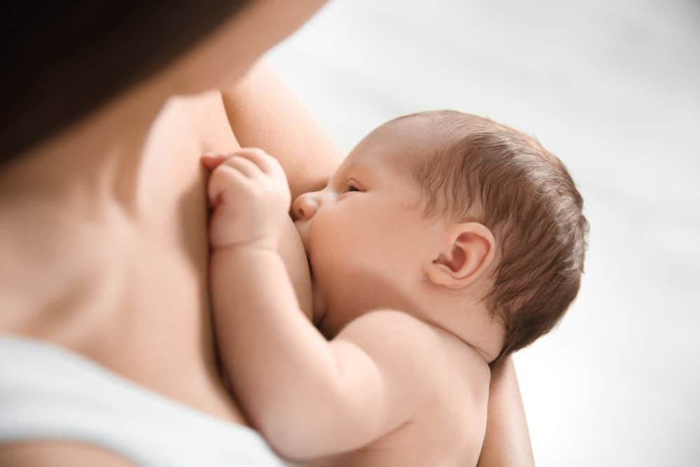 Trẻ sơ sinh bị sặc sữa: Hướng dẫn cách xử lý và phòng tránh hiệu quả