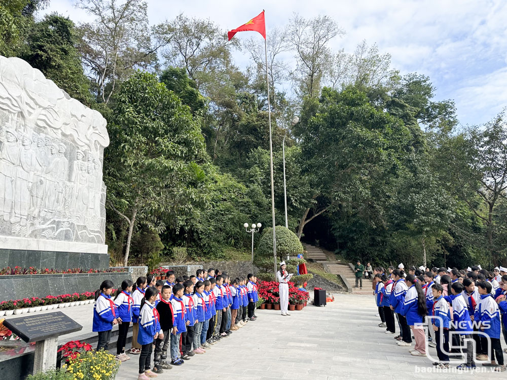 Hình ảnh toàn cảnh Khu di tích Quốc gia đặc biệt rừng Trần Hưng Đạo, nơi thành lập Đội Việt Nam Tuyên truyền Giải phóng quân.