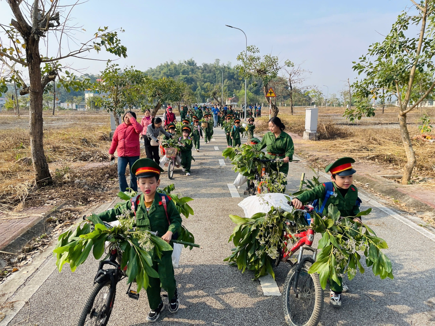 Không khí vui tươi, sôi động của ngày hội