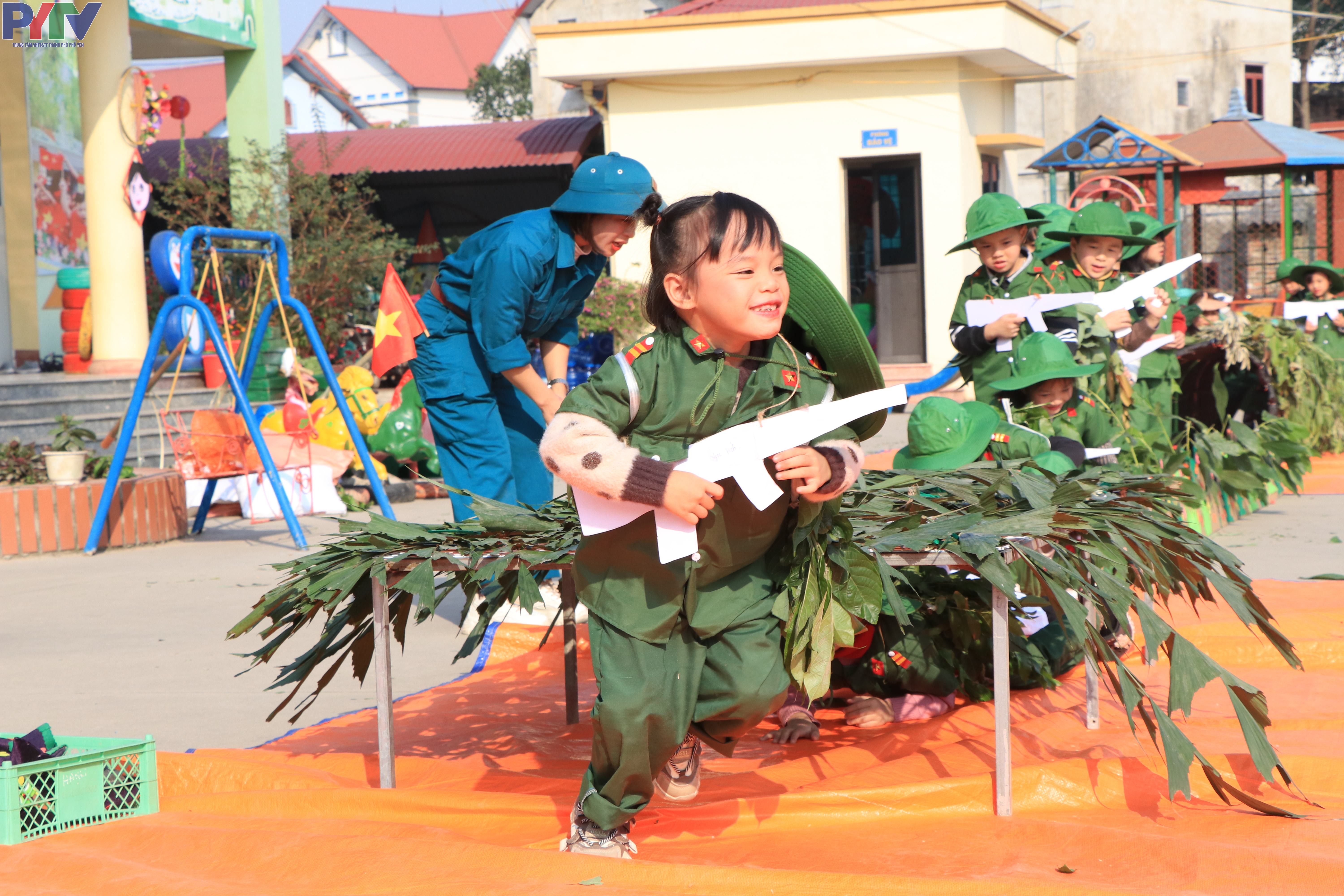 Chương trình ngoại khóa Hào khí Việt Nam, các em học sinh hào hứng tham gia