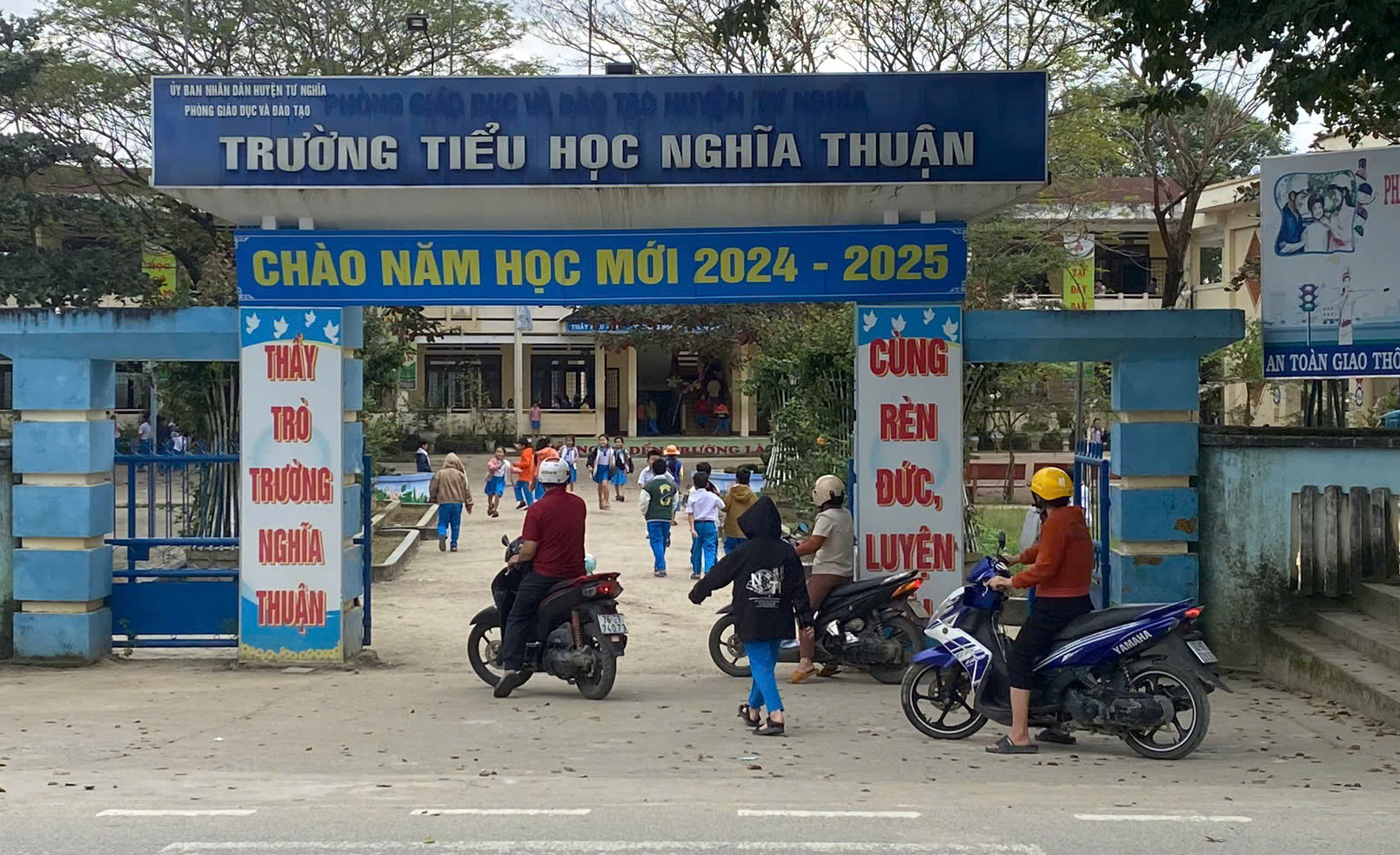 Phụ huynh tố cáo việc thu phí sai quy định tại Trường Tiểu học Nghĩa Thuận