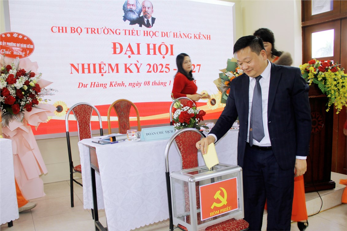 Hình ảnh Đại hội Chi bộ Trường Tiểu học Dư Hàng Kênh