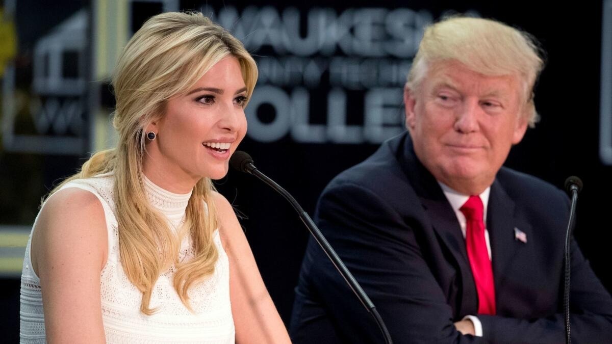 Hình ảnh Ivanka Trump bên cha - Tổng thống đắc cử Donald Trump